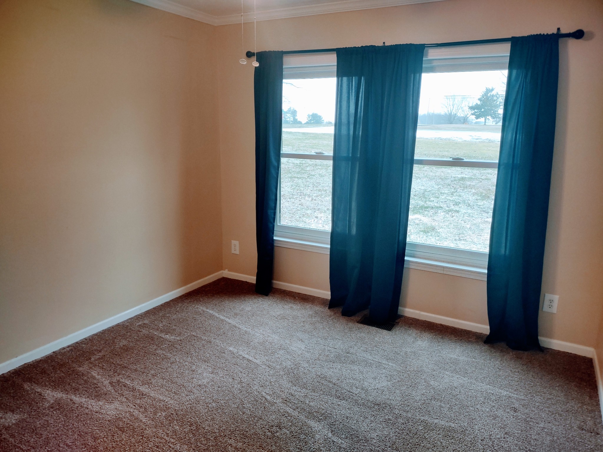 6841 Bethel Road Goodlettsville, TN 37072 - Photo 26 of 27 an empty room with windows