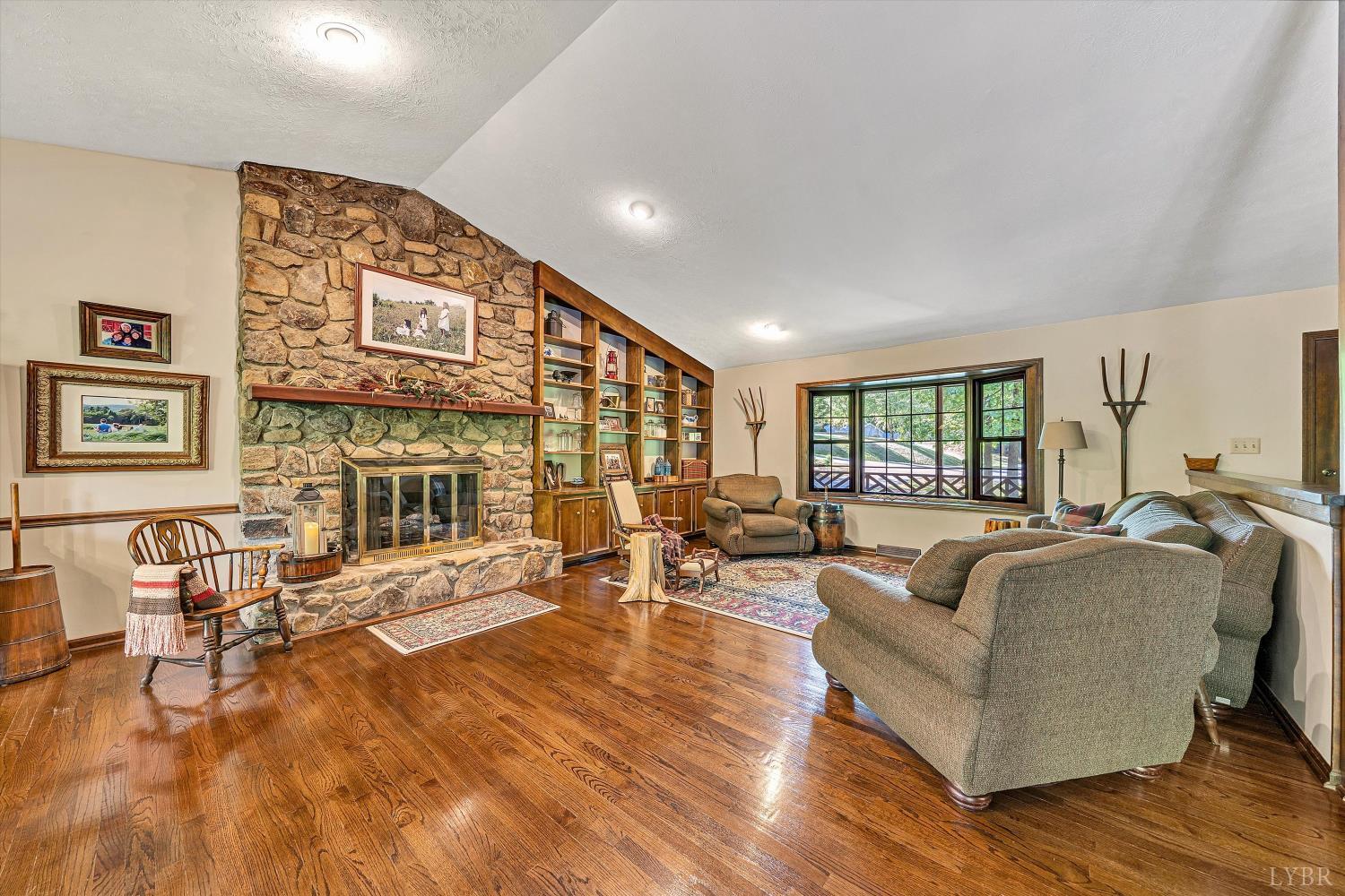 301 Brookfield Road Lynchburg, VA 24503 - Photo 9 of 55 Gallery Image 9