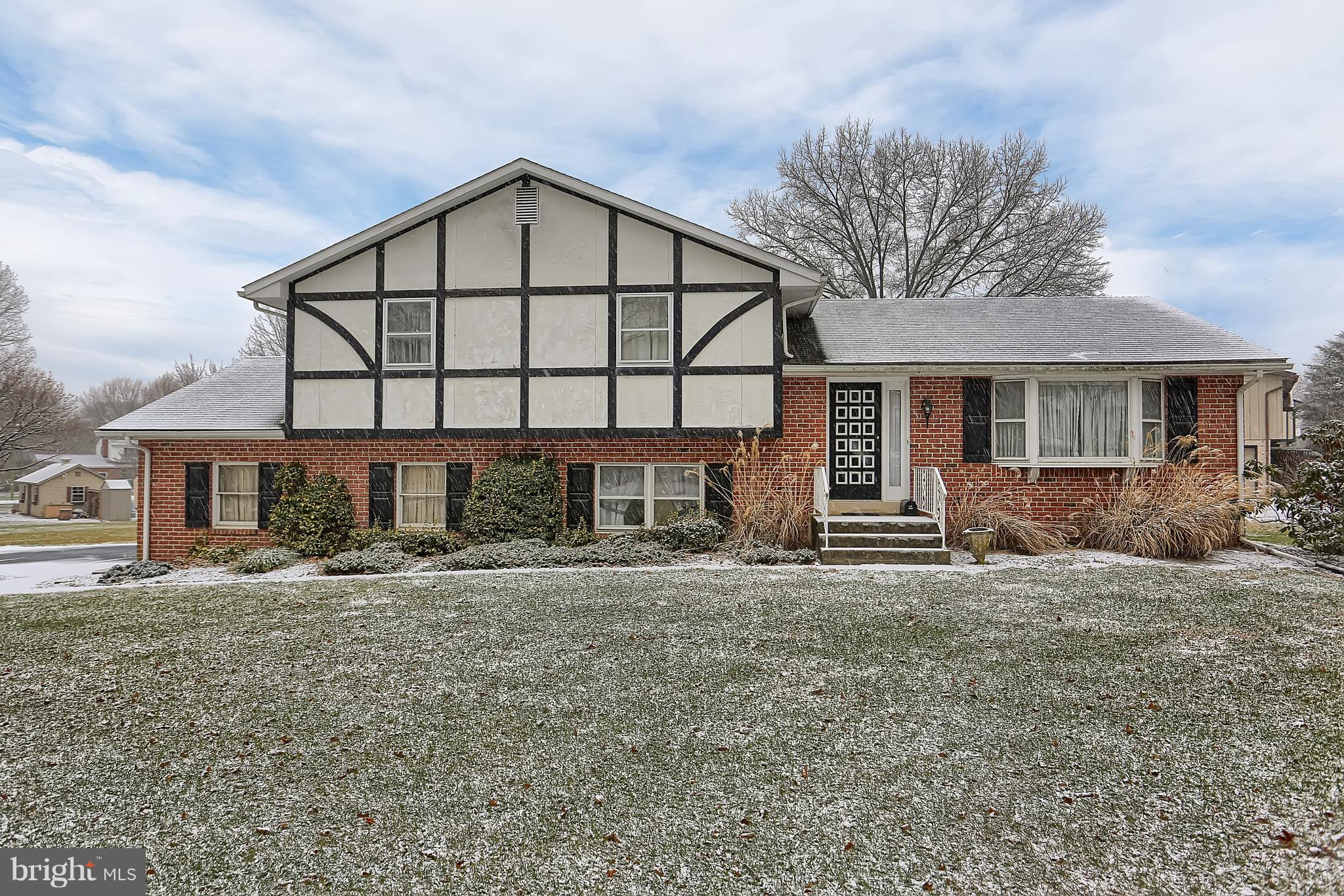 38 West Roseville Road Lancaster, PA 17601 - Photo 1 of 29 Gallery Image 1