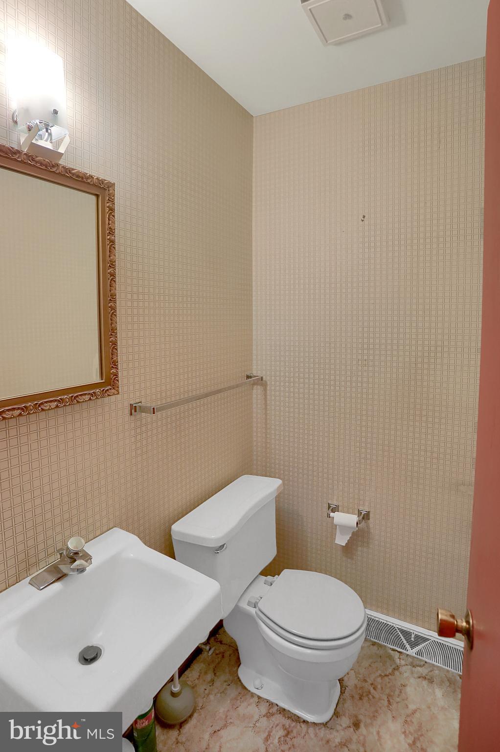 38 West Roseville Road Lancaster, PA 17601 - Photo 26 of 29 Gallery Image 26