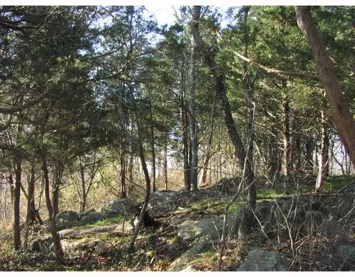 $3,399,000 | 536 Highland Road, Tiverton, RI 02878