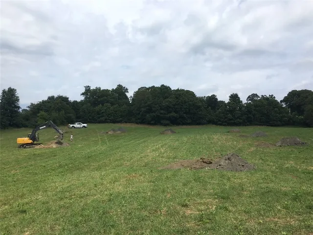 $3,399,000 | 536 Highland Road, Tiverton, RI 02878