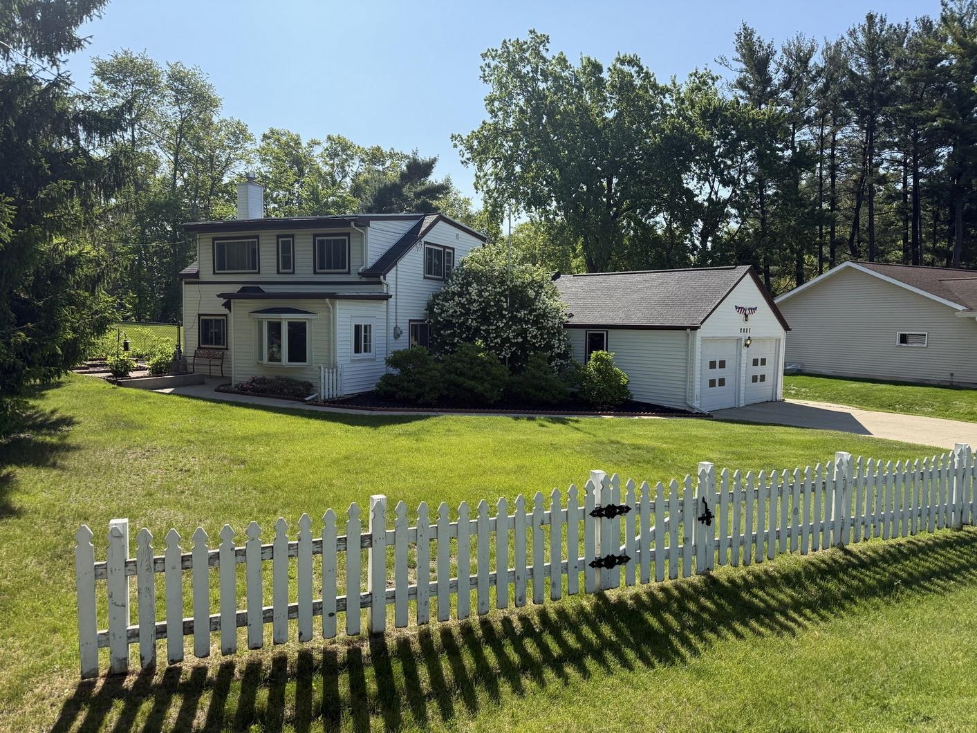 2027 South Point Road Green Bay, WI 54313 - Photo 1 of 1 Gallery Image 1