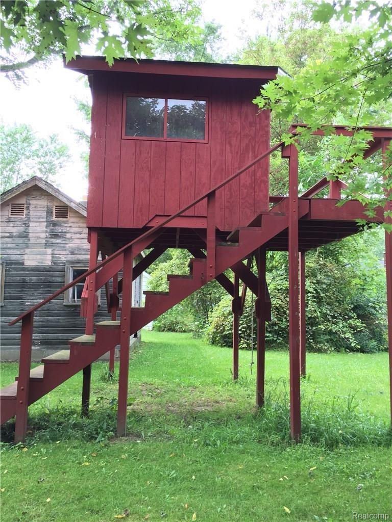 19923 Karr Road Belleville, MI 48111 - Photo 40 of 45 466.JPG