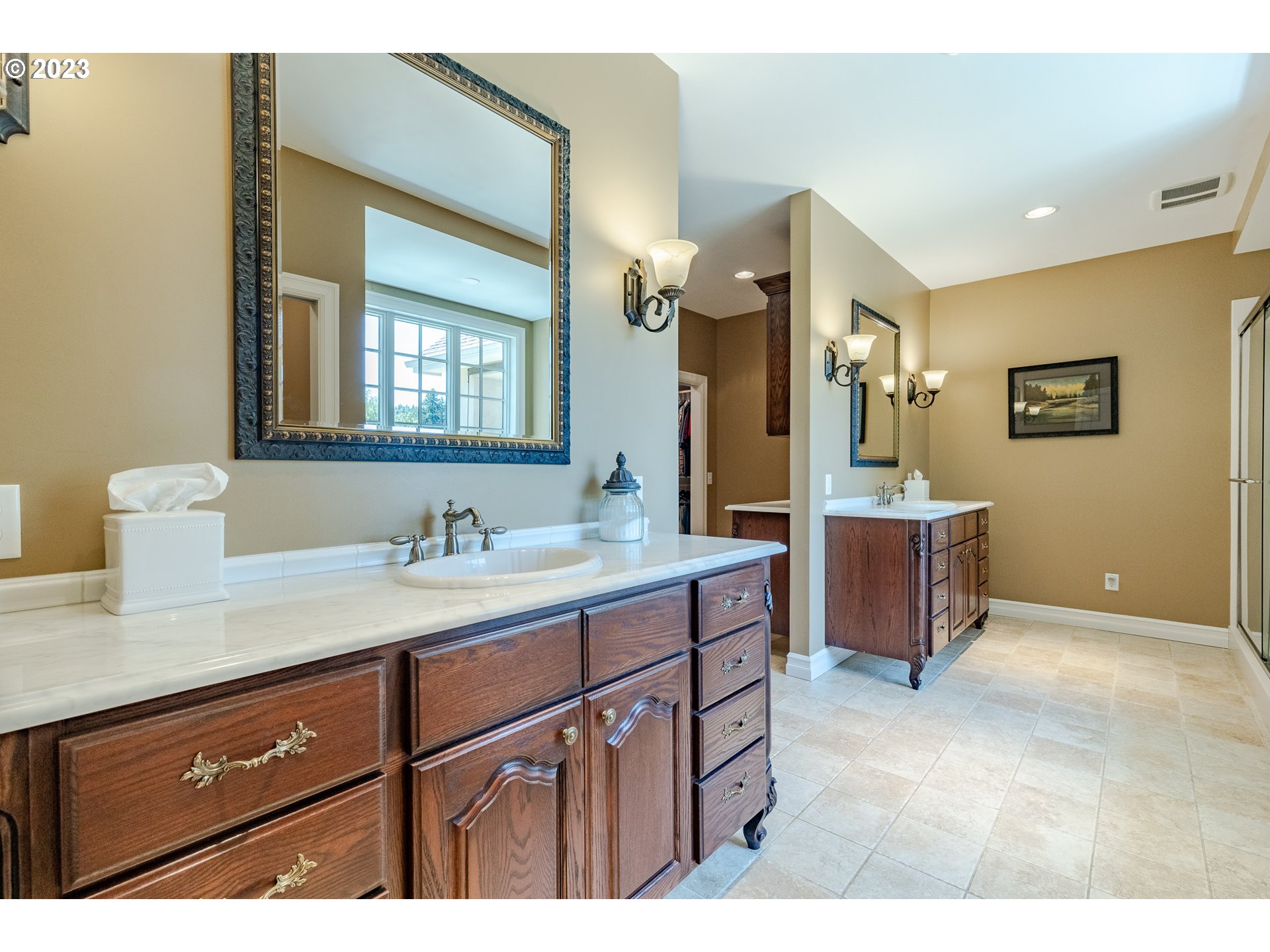 86705 Pine Grove Road Eugene, OR 97402 - Photo 41 of 48 a bathroom with a sink a vanity and a mirror