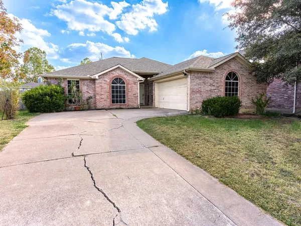 $2,350 | 3208 Welch Lane, Sachse, TX 75048