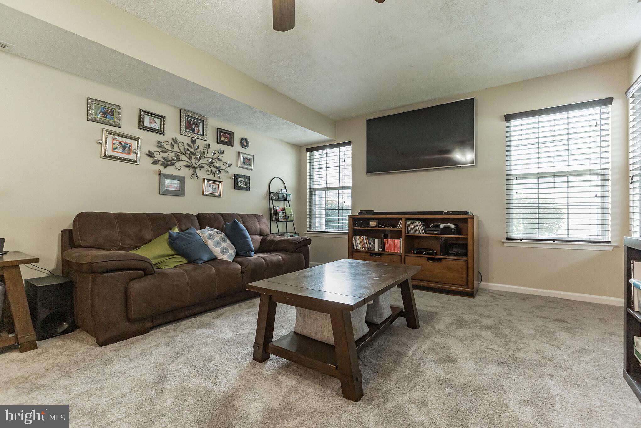 86 Rice Drive Morrisville, PA 19067 - Photo 16 of 31 Family room