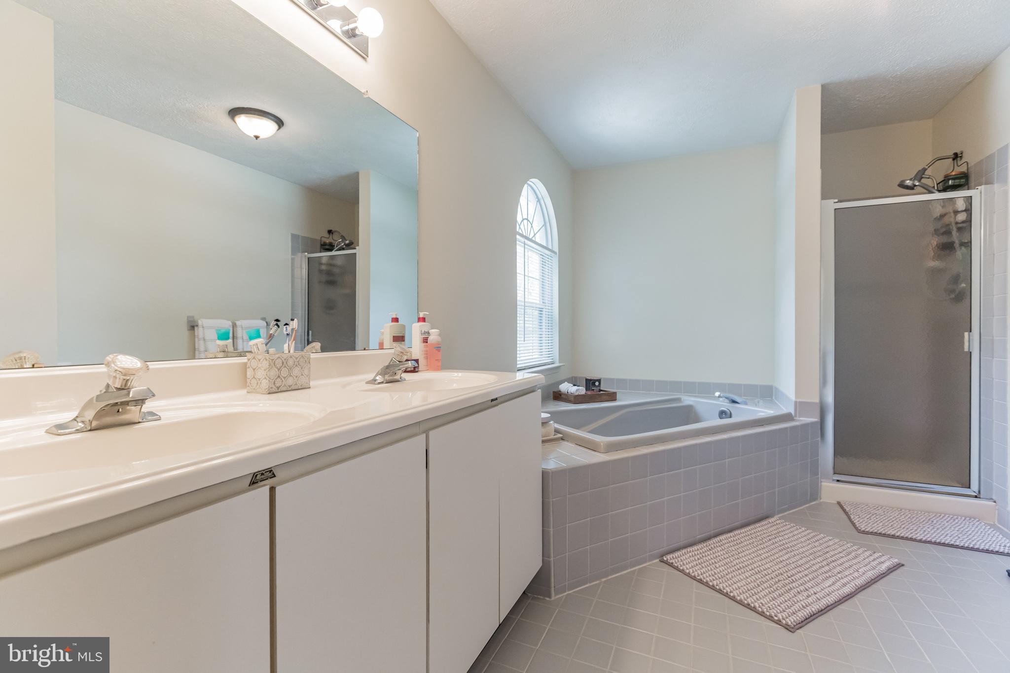 86 Rice Drive Morrisville, PA 19067 - Photo 19 of 31 Master bathroom