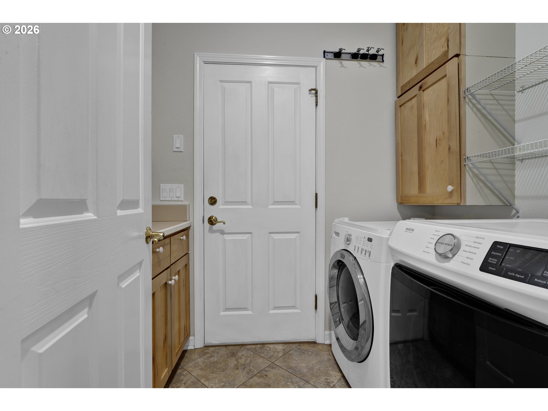 109 Ocean View Court Florence, OR 97439 - Photo 36 of 48 a utility room with dryer and washer