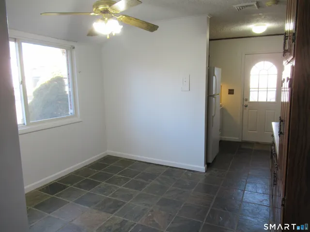 a view of empty room with window