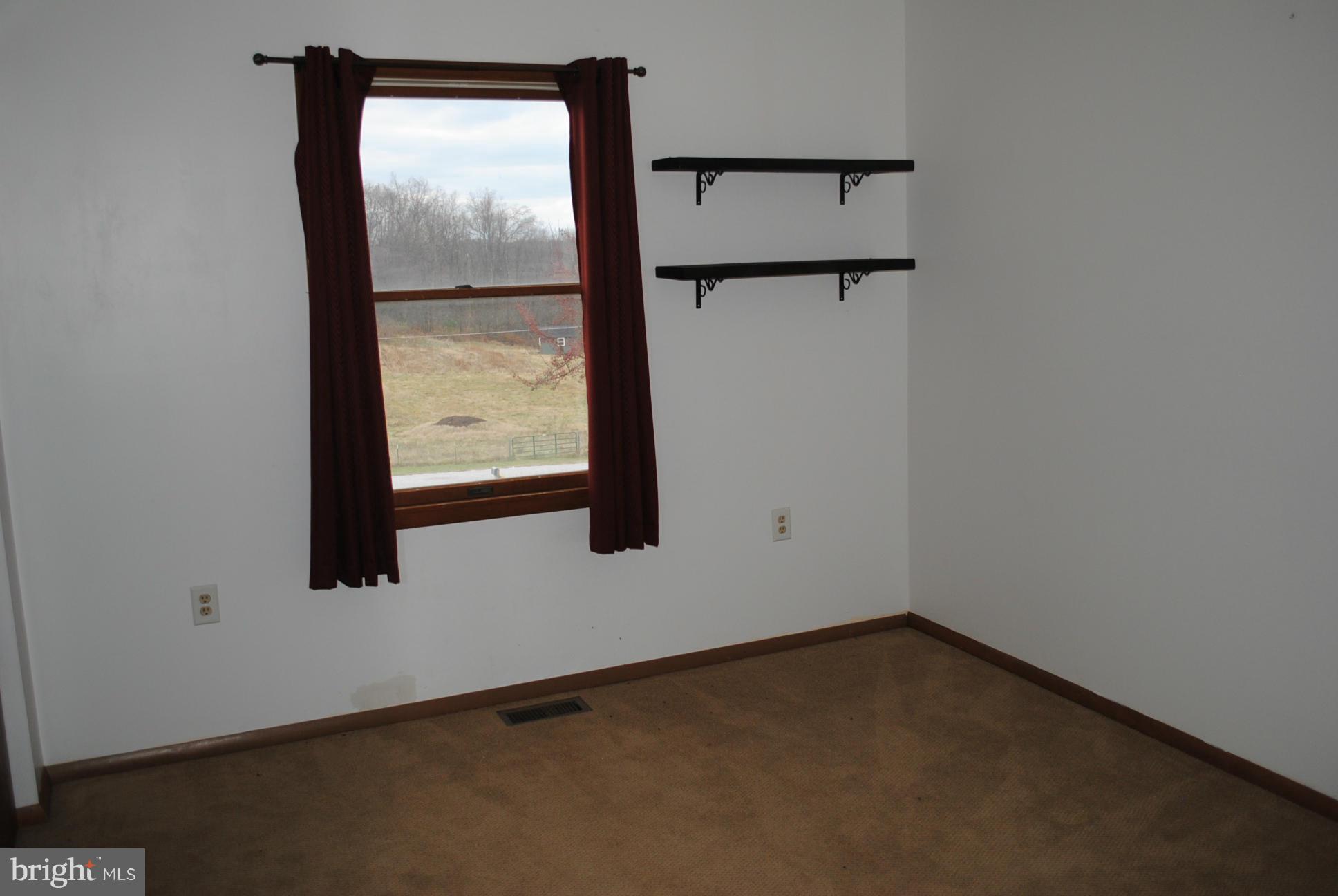 1433 Pinch Valley Road Westminster, MD 21158 - Photo 17 of 28 Bedroom