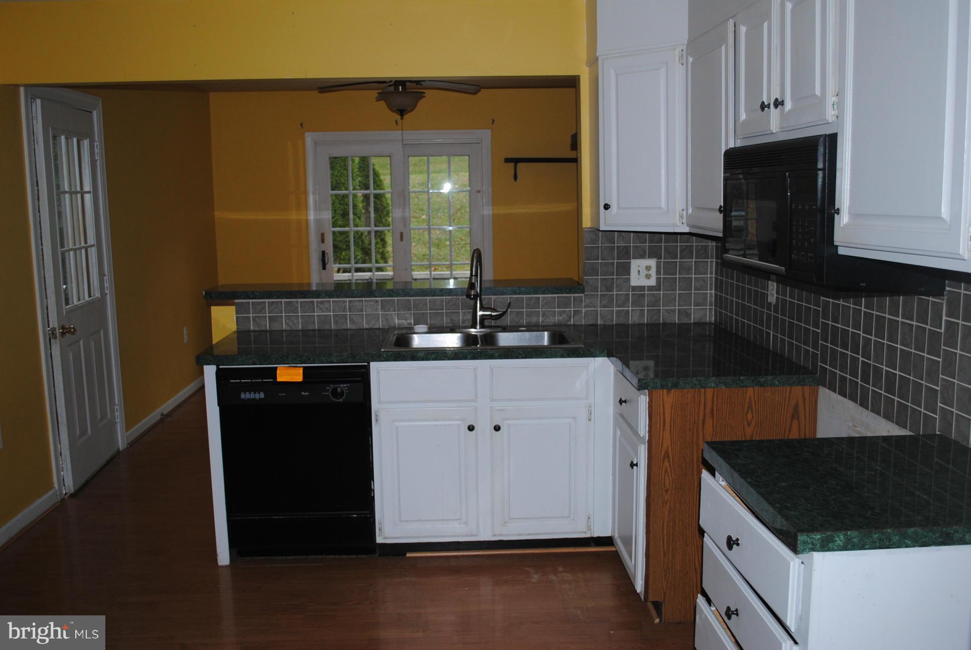 1433 Pinch Valley Road Westminster, MD 21158 - Photo 7 of 28 Kitchen