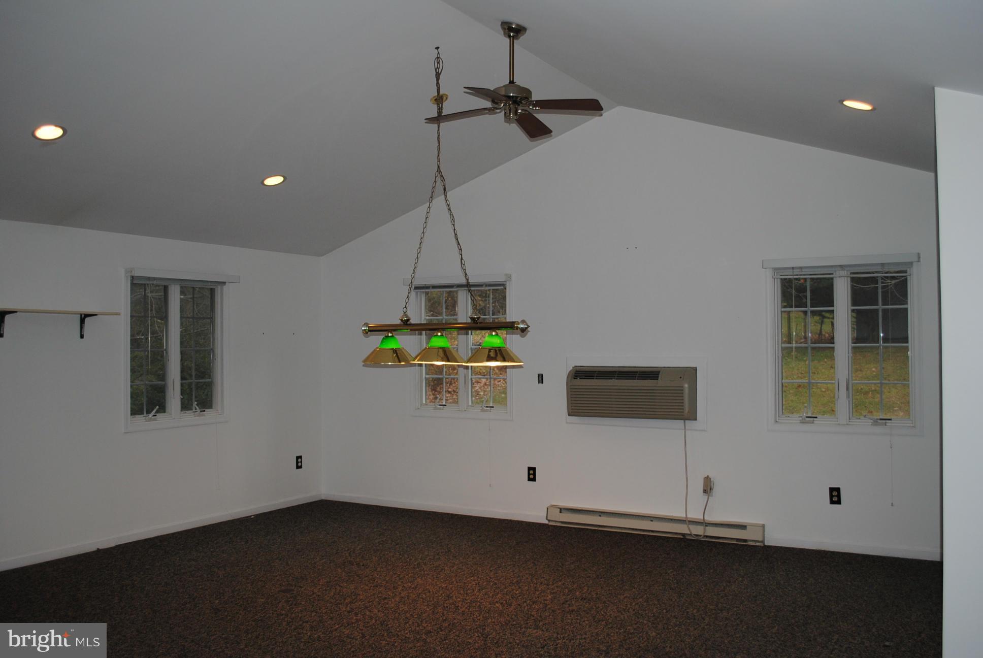 1433 Pinch Valley Road Westminster, MD 21158 - Photo 10 of 28 Family Room