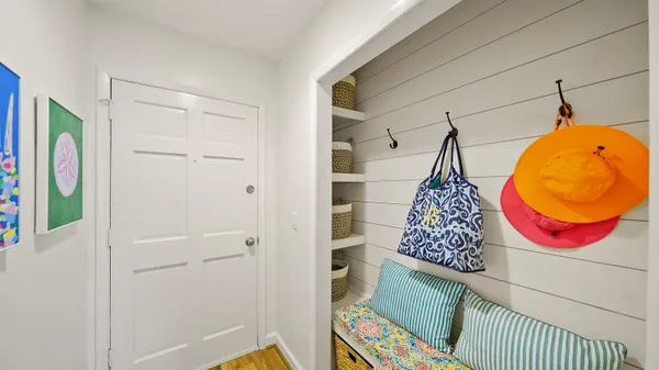 a view of entryway with a flower pot