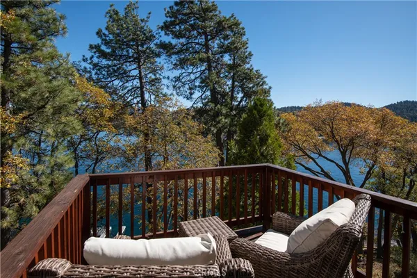 $7,000,000 | 748 Shelter Cove Drive, Lake Arrowhead, CA 92352