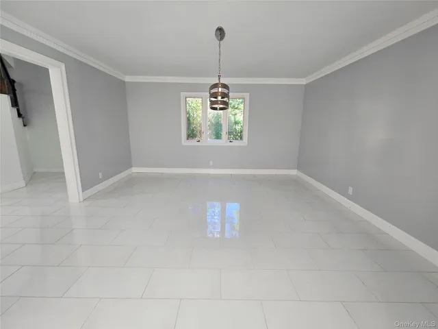 $2,246,000 | 32 Valley Road, Old Westbury, NY 11568