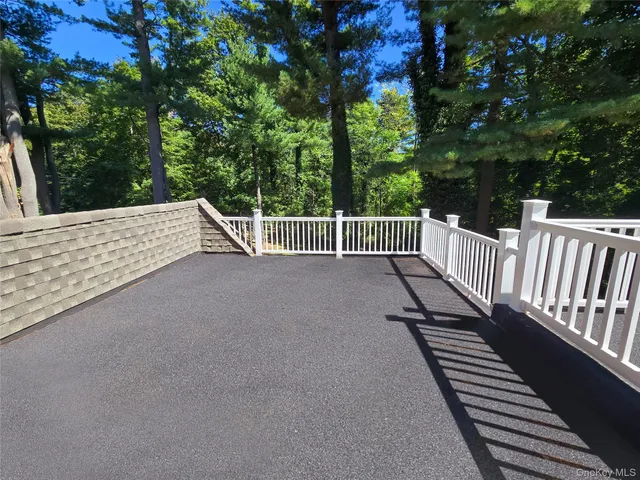 $2,246,000 | 32 Valley Road, Old Westbury, NY 11568