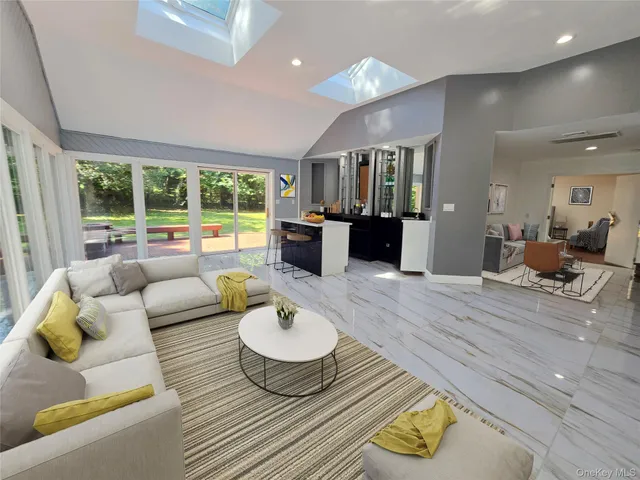 $2,246,000 | 32 Valley Road, Old Westbury, NY 11568