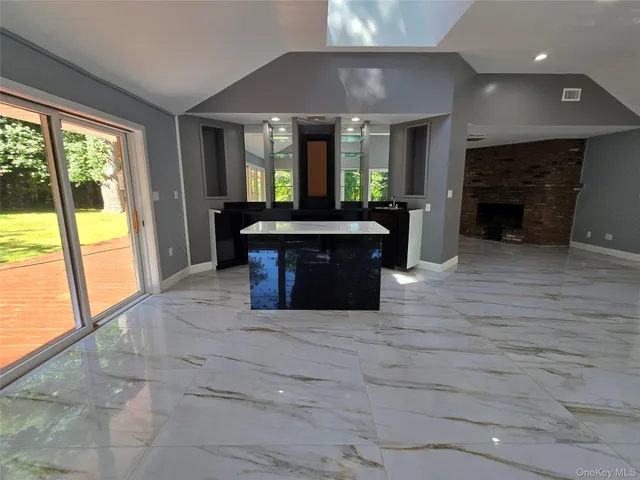 $2,246,000 | 32 Valley Road, Old Westbury, NY 11568