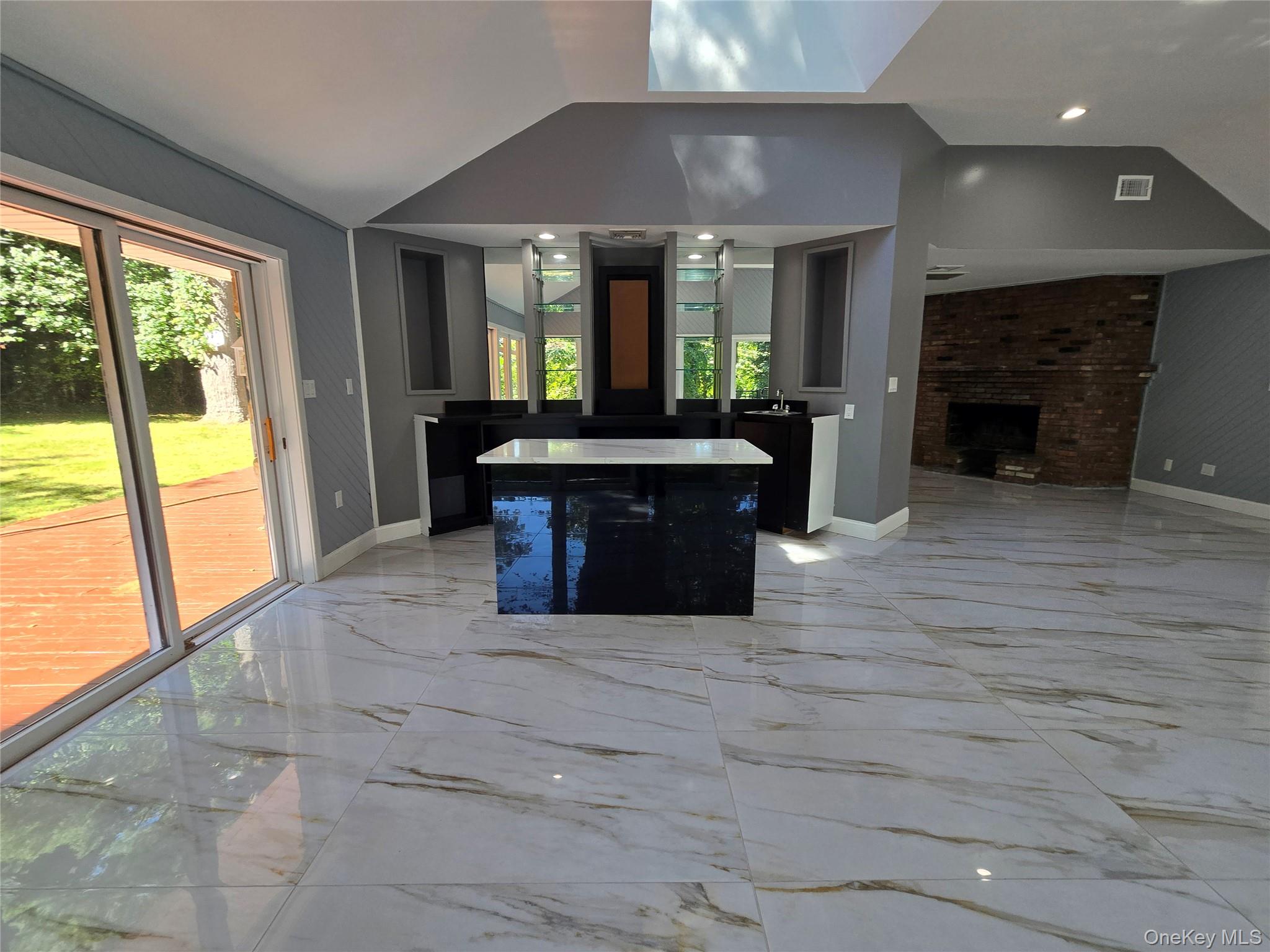 32 Valley Road Old Westbury, NY 11568 - Photo 37 of 45