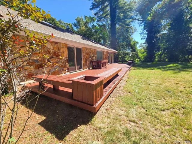 $2,246,000 | 32 Valley Road, Old Westbury, NY 11568