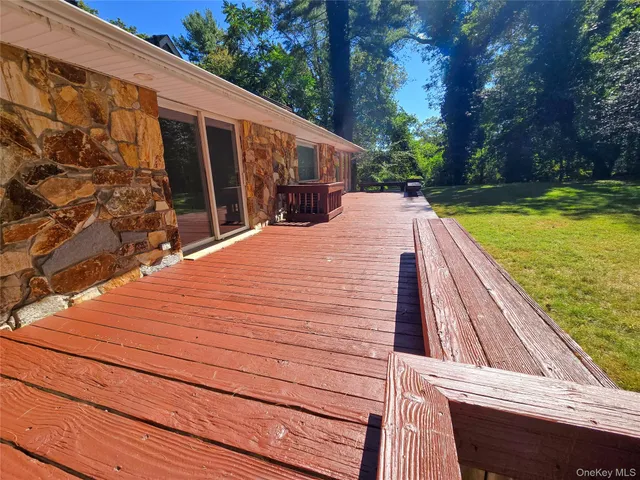 $2,246,000 | 32 Valley Road, Old Westbury, NY 11568