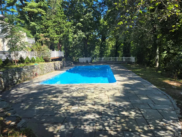 $2,246,000 | 32 Valley Road, Old Westbury, NY 11568