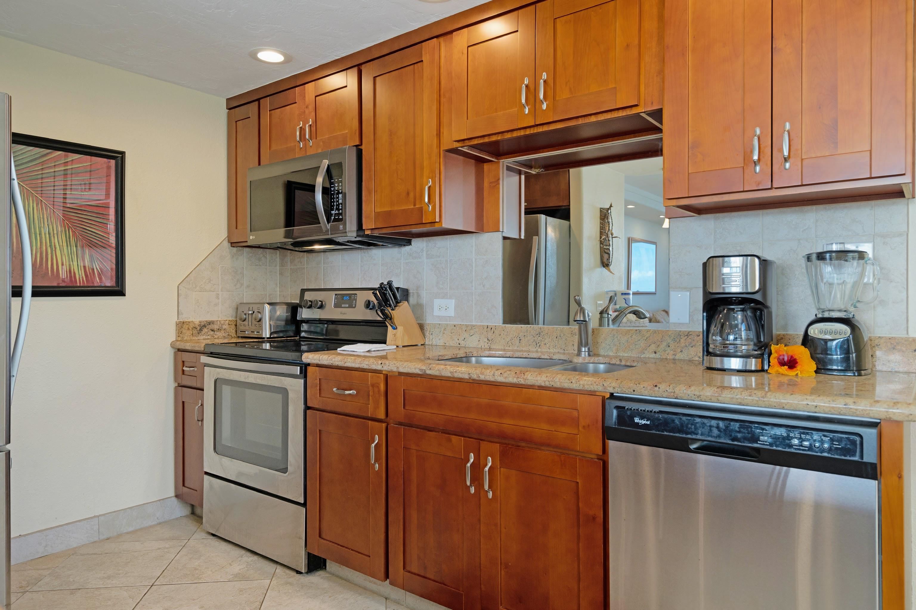 4471 Lower Honoapiilani Road, Unit 301 Lahaina, HI 96761 - Photo 13 of 29 Gallery Image 13