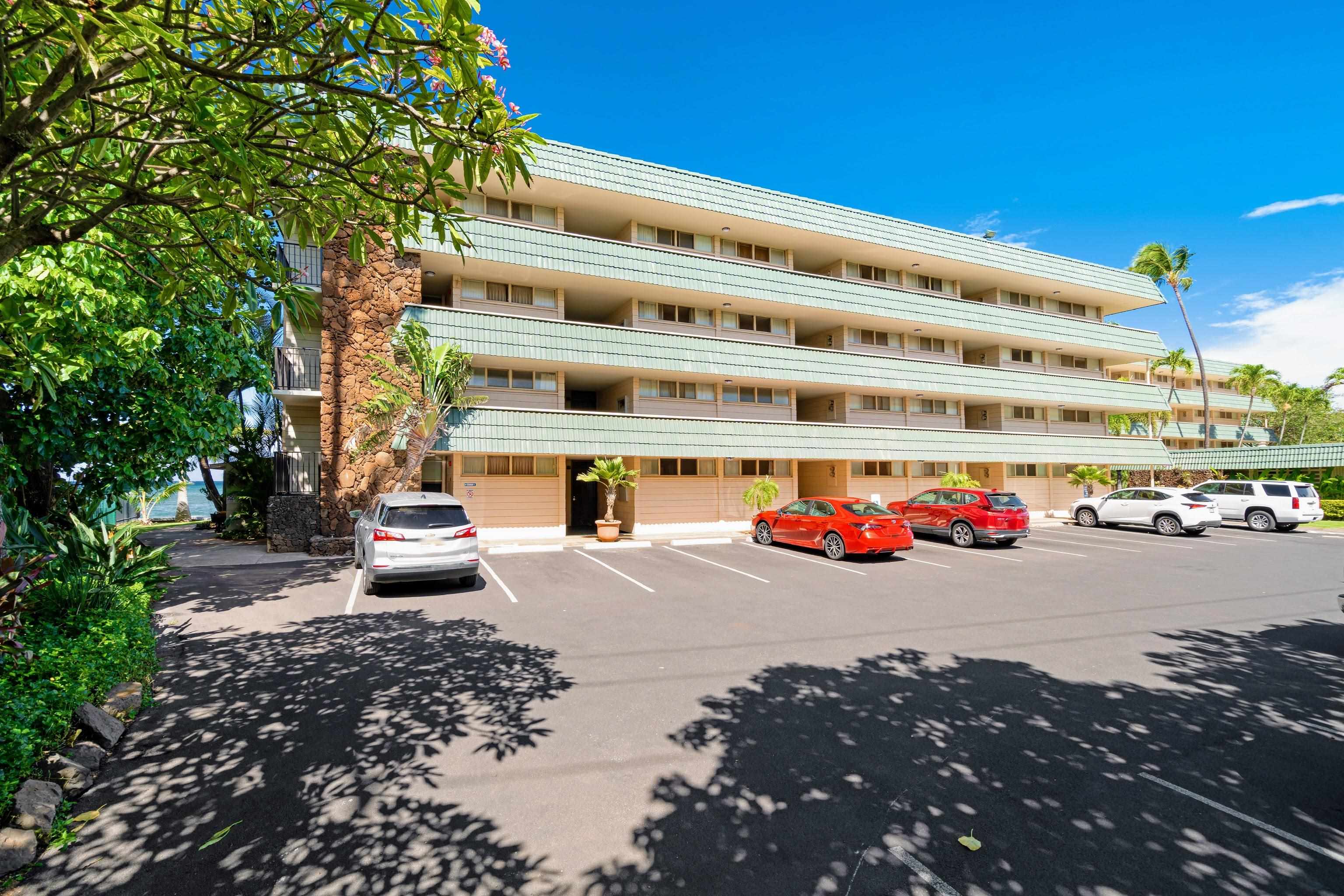 4471 Lower Honoapiilani Road, Unit 301 Lahaina, HI 96761 - Photo 23 of 29 Gallery Image 23