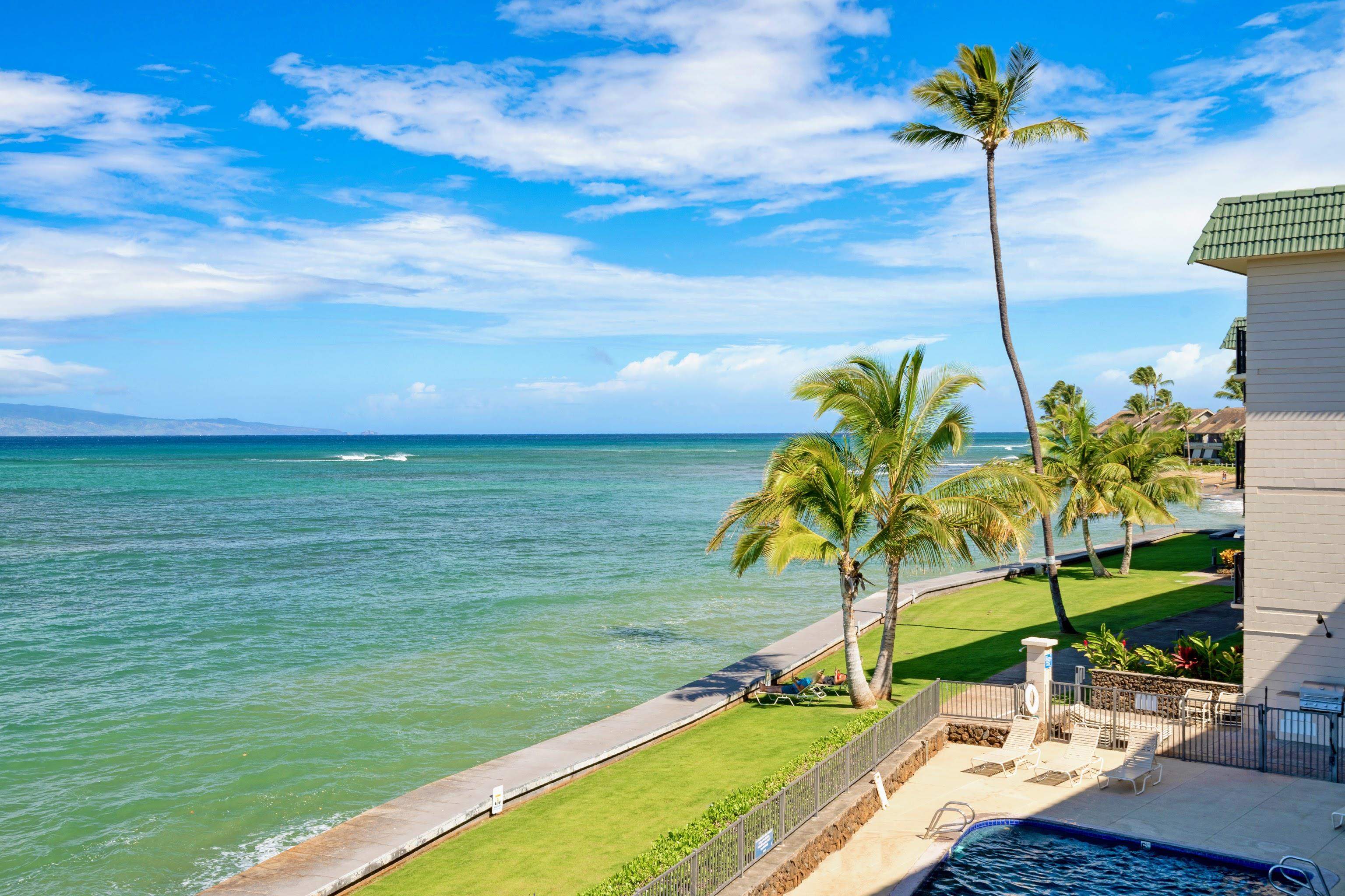 4471 Lower Honoapiilani Road, Unit 301 Lahaina, HI 96761 - Photo 4 of 29 Gallery Image 4