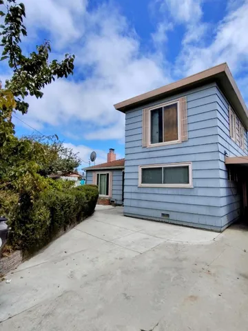 $700,000 | 230 Paloma Avenue, Salinas, CA 93905