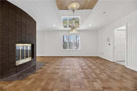 $1,599,999 | 136 White Birch Circle, Scituate, RI 02831