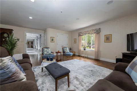 $1,599,999 | 136 White Birch Circle, Scituate, RI 02831