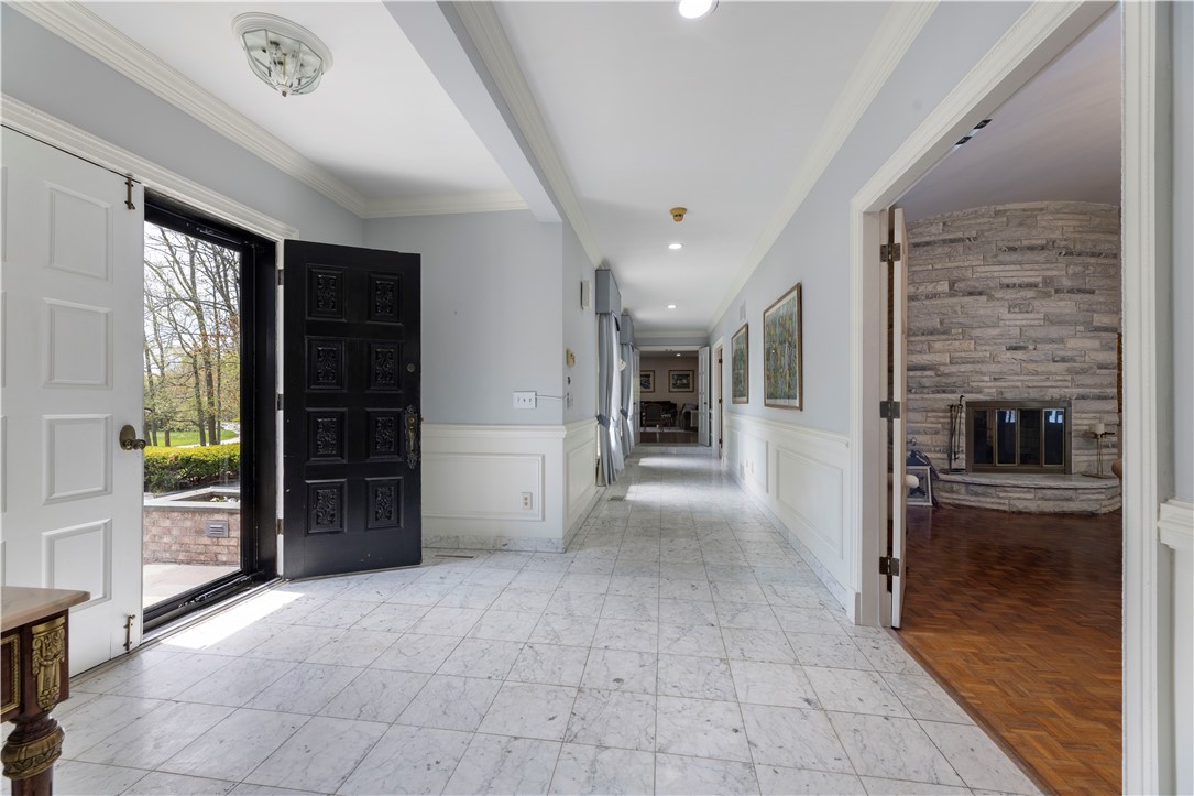 136 White Birch Circle Scituate, RI 02831 - Photo 3 of 49