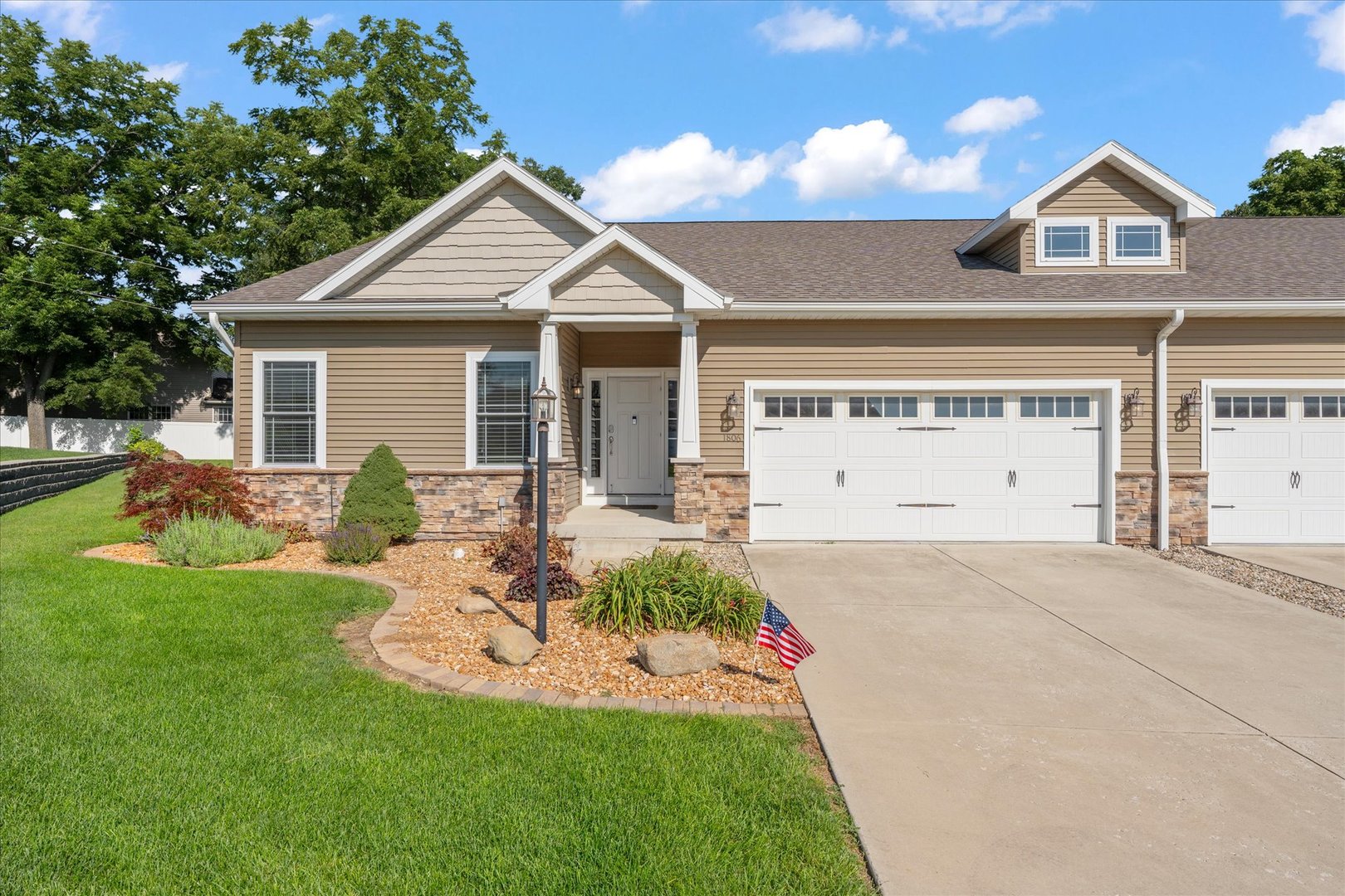 1806 Lake Ridge Court, Unit 1806 Mahomet, IL 61853 - Photo 2 of 53 Gallery Image 2