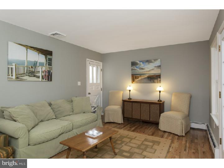 7 Cardinal Road Hamilton, NJ 08619 - Photo 12 of 25 Family Room