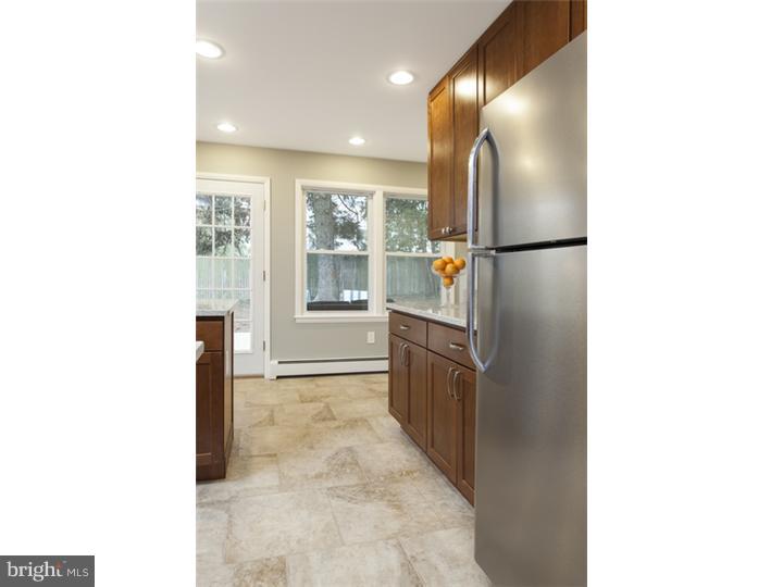 7 Cardinal Road Hamilton, NJ 08619 - Photo 10 of 25 Kitchen