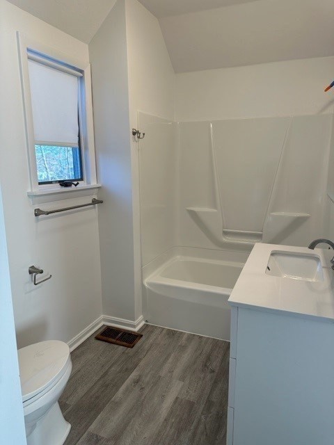 6 Mayhew Street, Unit 1L Hopkinton, MA 01748 - Photo 6 of 6