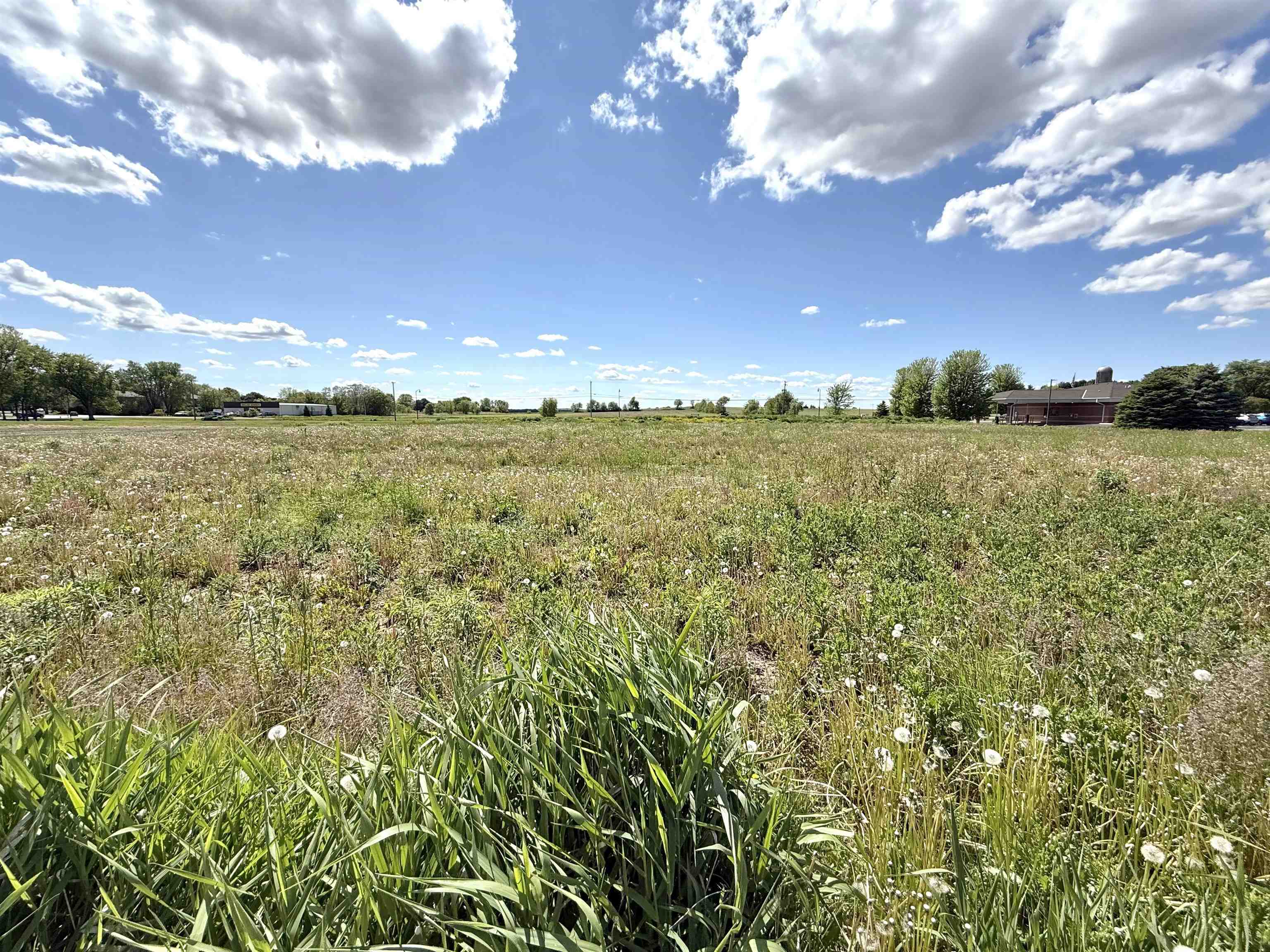 706 Carol Street Clinton, WI 53525 - Photo 3 of 9