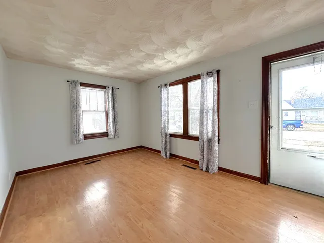 $122,900 | 530 South Tanner Avenue, Kankakee, IL 60901