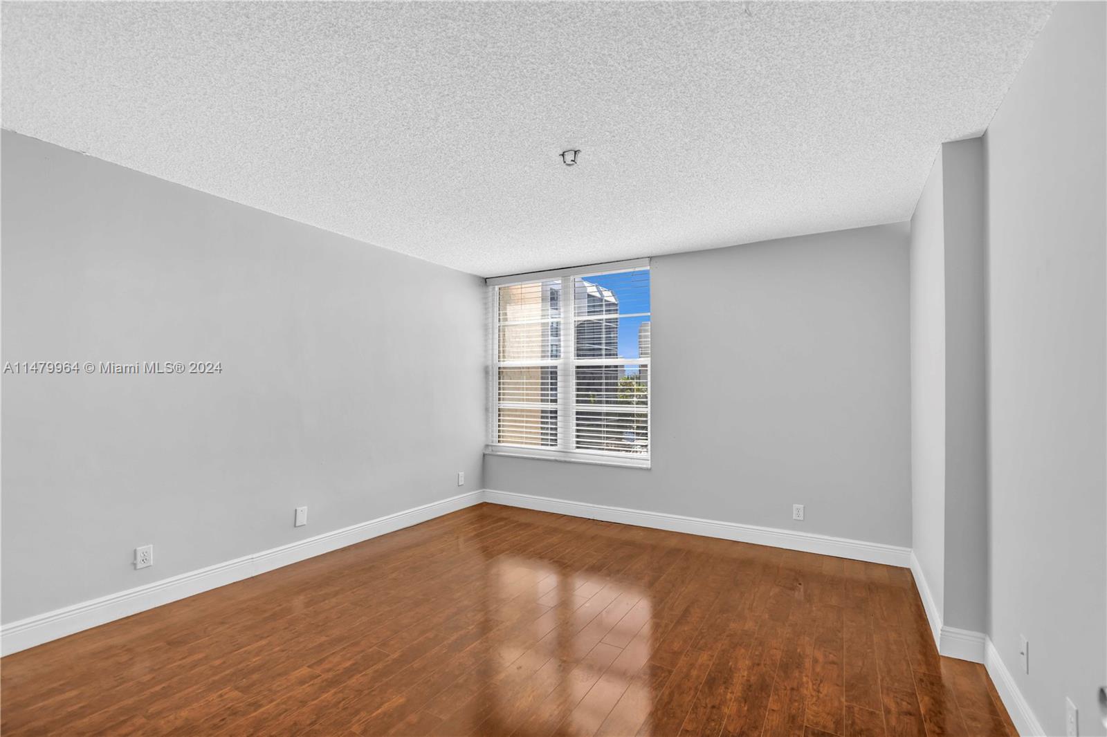 10 Royal Palm Way, Unit 302 Boca Raton, FL 33432 - Photo 16 of 43 Gallery Image 16