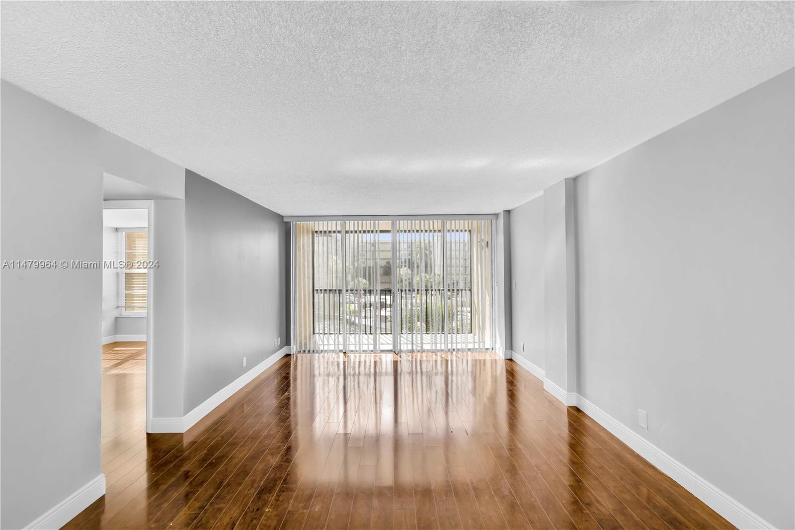 10 Royal Palm Way, Unit 302 Boca Raton, FL 33432 - Photo 2 of 43 Gallery Image 2