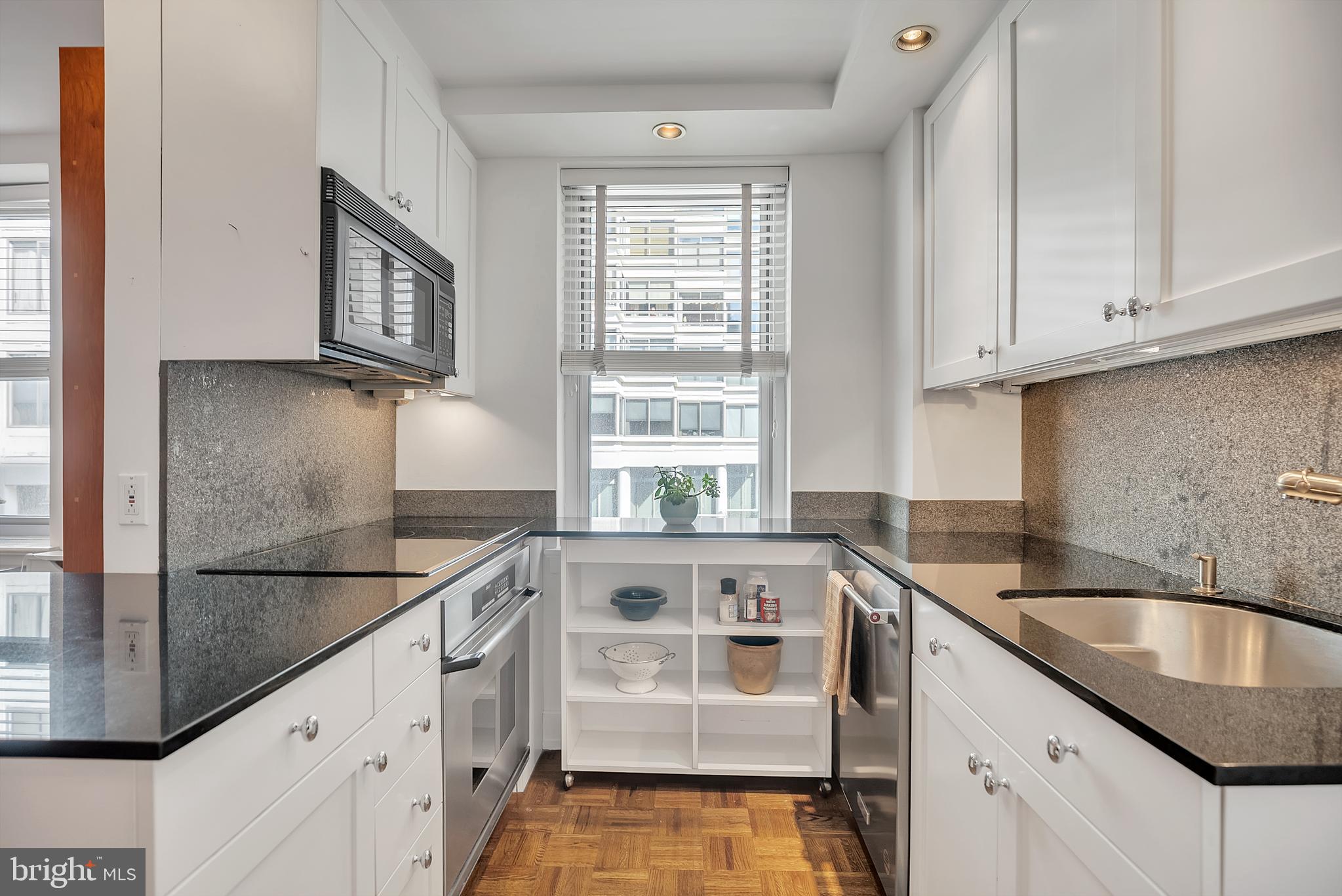 220 West Rittenhouse Square, Unit 22A Philadelphia, PA 19103 - Photo 10 of 25 Kitchen