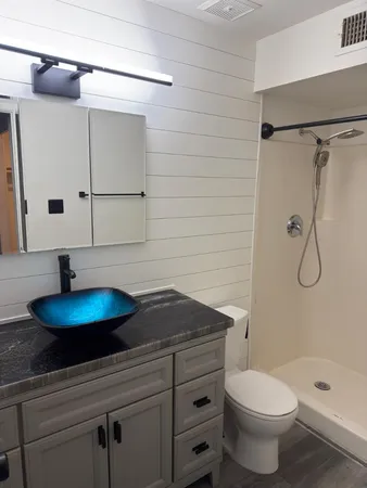 $2,500 | 17046 North 37th Avenue, Glendale, AZ 85308