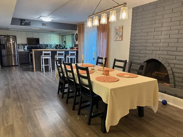 $2,500 | 17046 North 37th Avenue, Glendale, AZ 85308
