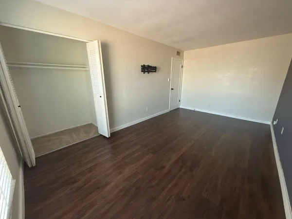 $2,500 | 17046 North 37th Avenue, Glendale, AZ 85308