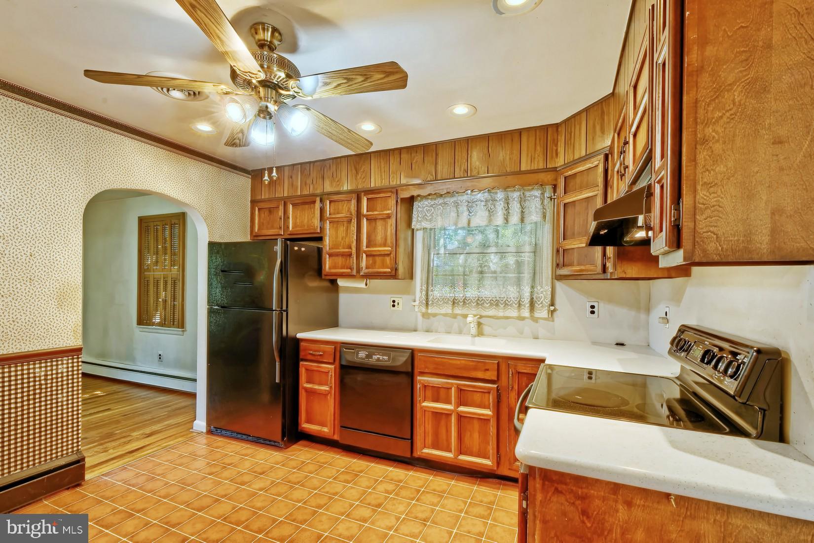207 Harmony Road Gibbstown, NJ 08027 - Photo 9 of 27