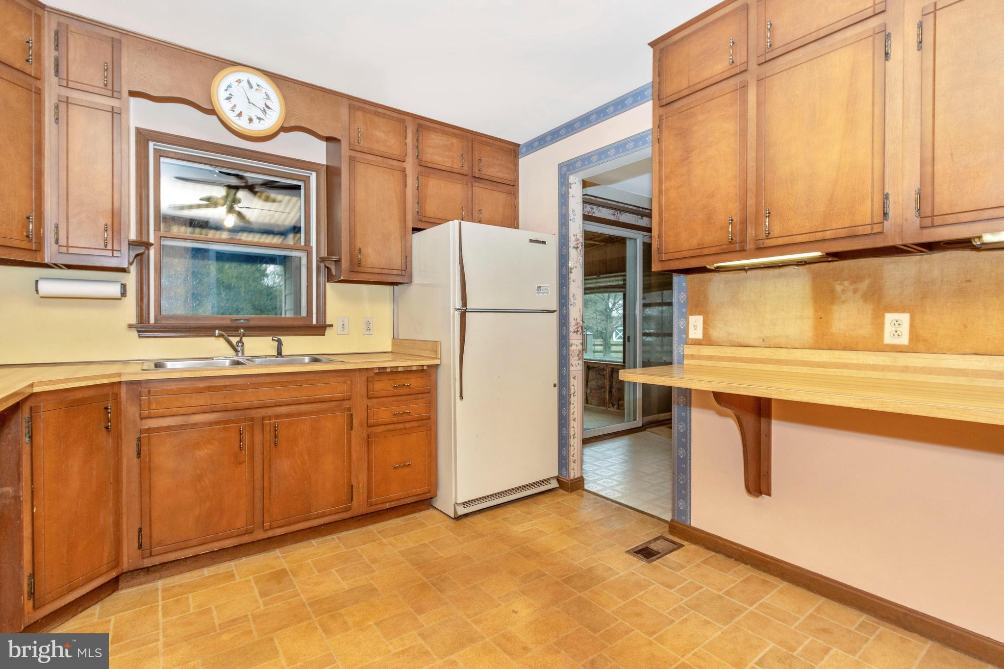 4909 Buffalo Road Mount Airy, MD 21771 - Photo 11 of 63 Kitchen