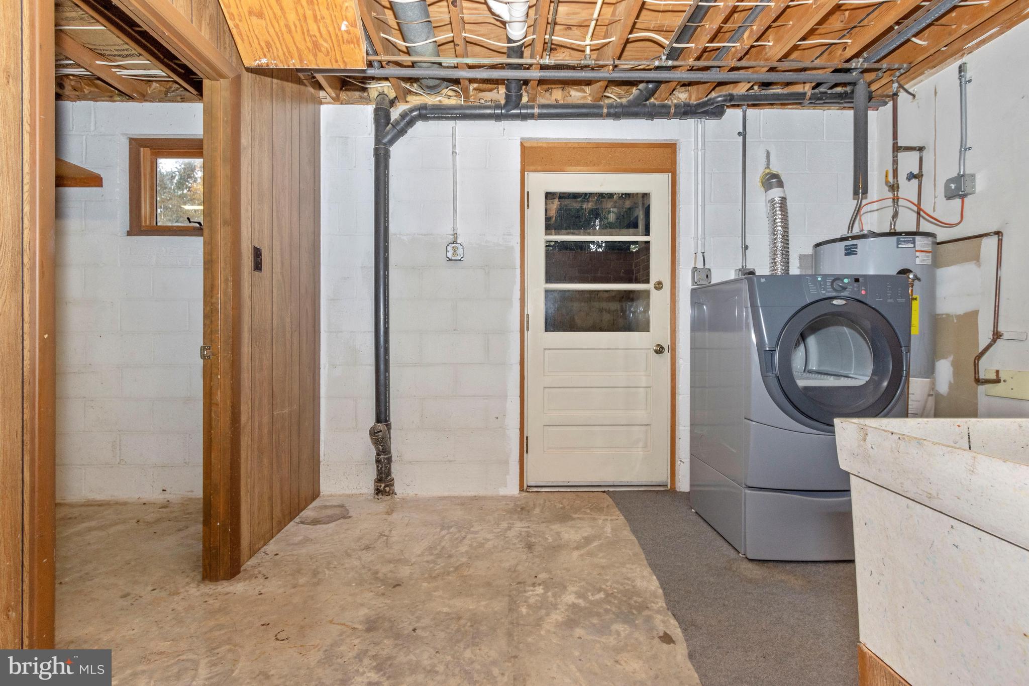 4909 Buffalo Road Mount Airy, MD 21771 - Photo 33 of 63 Laundry Room
