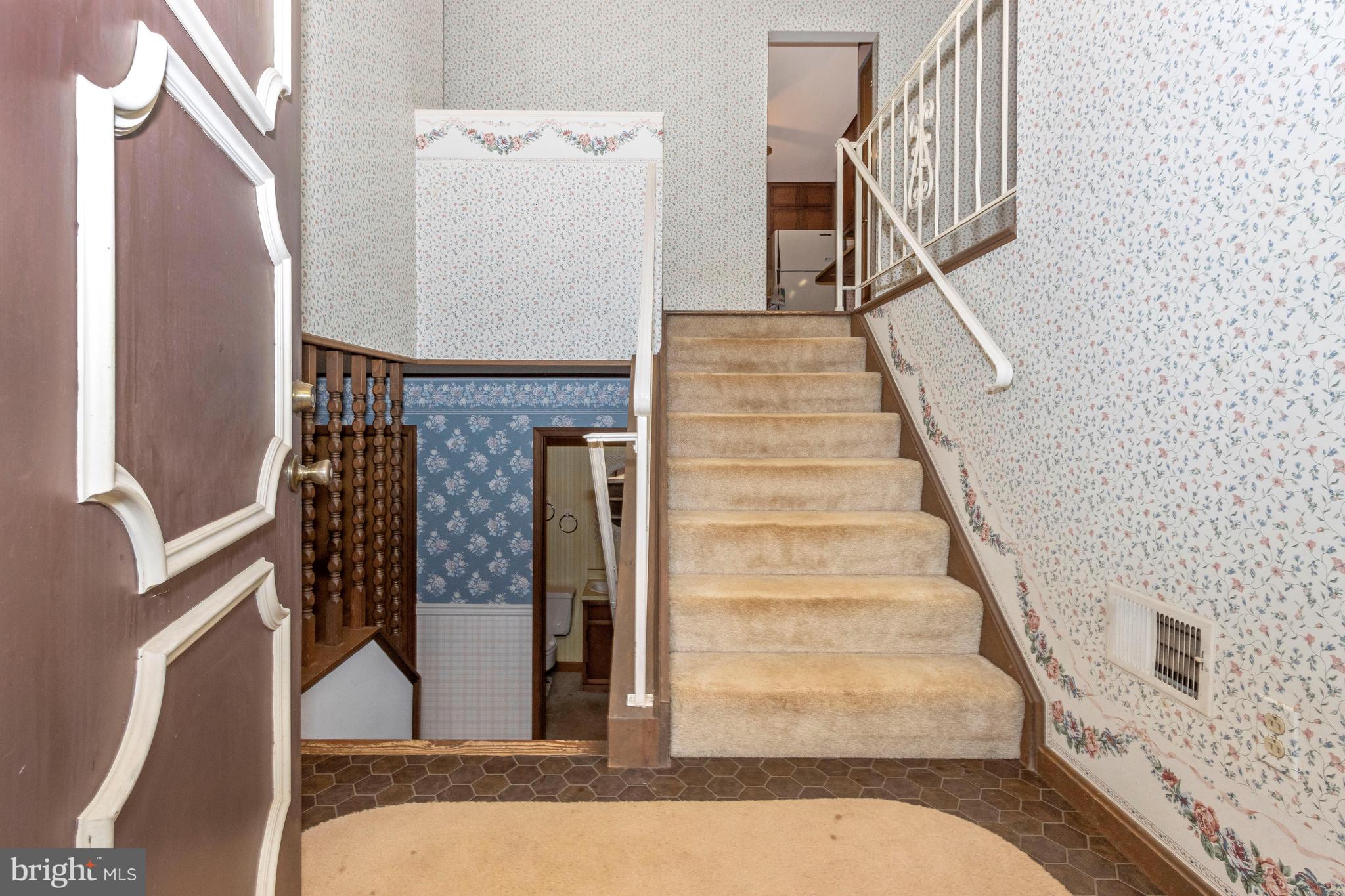 4909 Buffalo Road Mount Airy, MD 21771 - Photo 5 of 63 Entryway